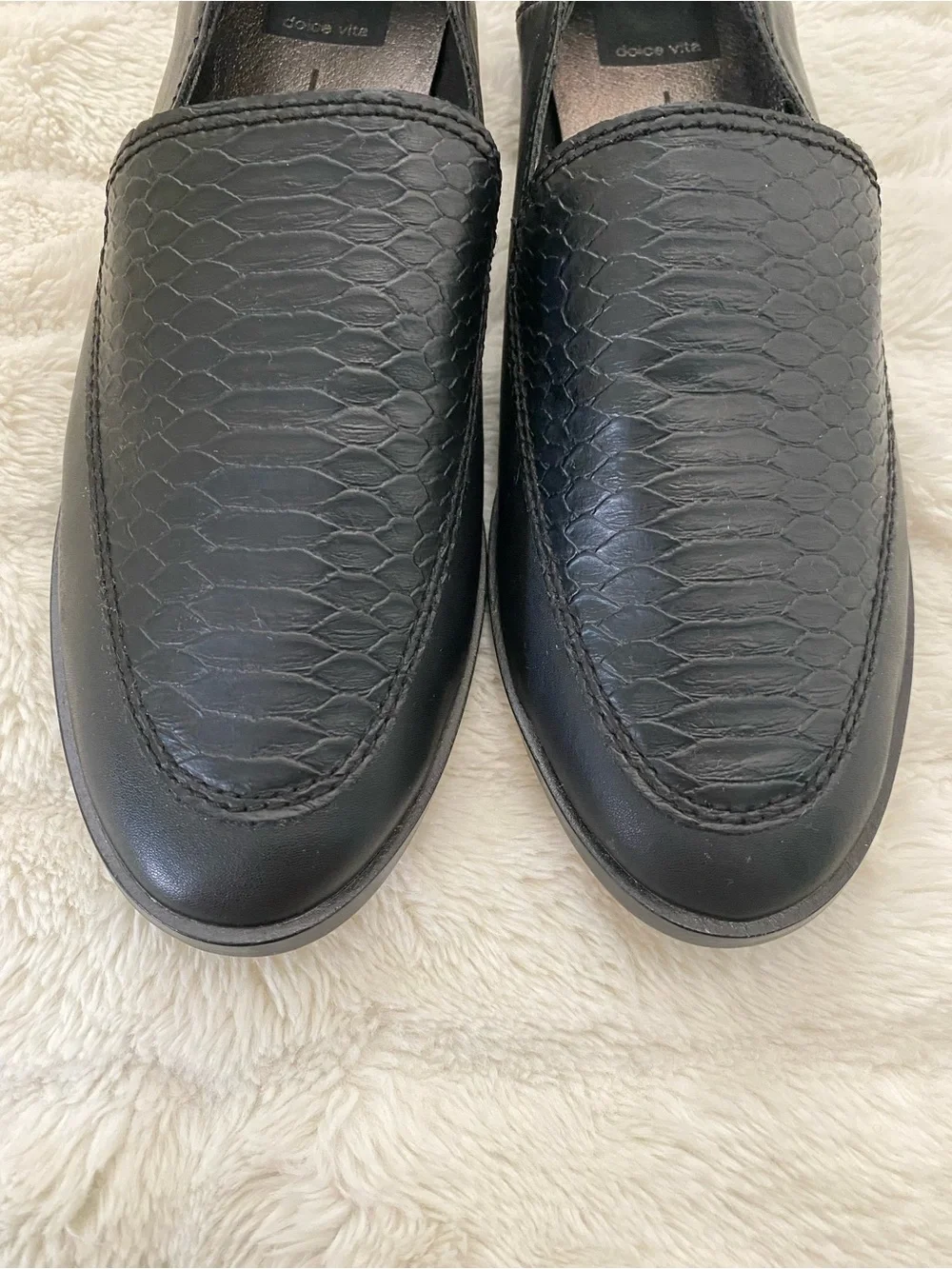 Dolce Vita Black Women’s Crocodile Textured Vamp Slip-On Loafers Size 8